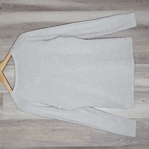 Tommy Hilfiger Womens Medium Light Grey Shimmer V Neck Long Sleeve Sweater Shine - Picture 2 of 7